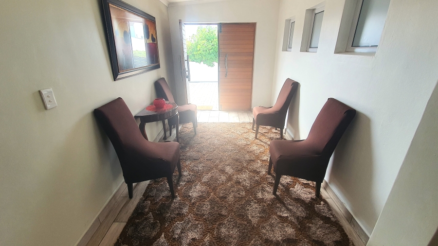 3 Bedroom Property for Sale in Golden Mile Western Cape